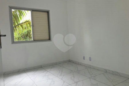 Apartamento à venda com 3 quartos, sendo 1 suíte,  em Santa Teresinha, São Paulo, SP