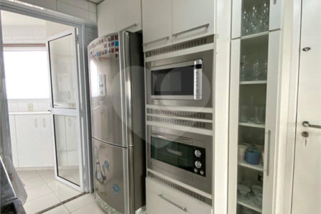 Apartamento à venda com 3 suítes em Santa Teresinha, São Paulo, SP