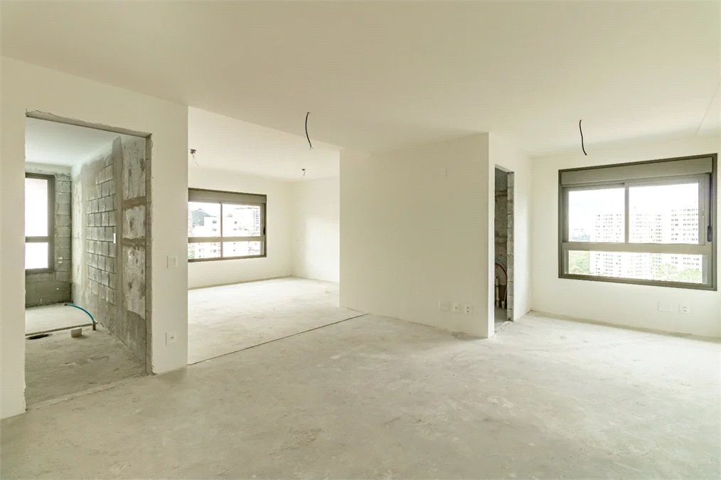 Apartamento à venda com 4 suítes em Alto de Pinheiros, São Paulo, SP
