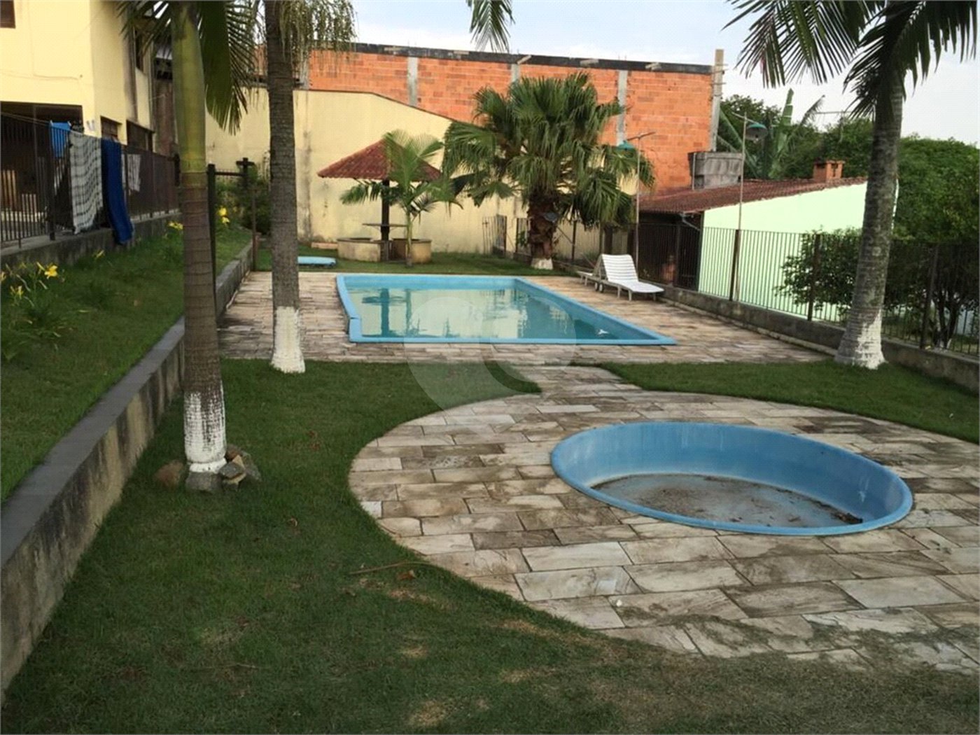 Casa à venda com 4 quartos, sendo 2 suítes,  em Vila Oliveira, Mogi das Cruzes, SP
