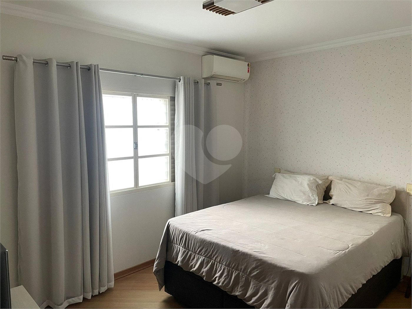 Casa à venda com 3 quartos, sendo 1 suíte, no condomínio Quinta da Boa Vista, Jundiaí - SP