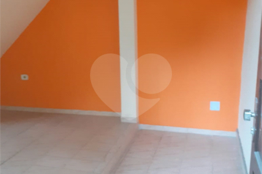 Sobrado à venda com 6 quartos, sendo 1 suíte,  em Jardim Las Vegas, Guarulhos, SP