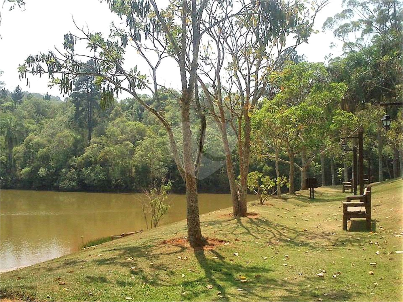 Casa à venda com 4 suítes no condomínio Parque das Artes, Embu das Artes - SP