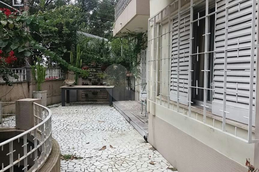 Casa à venda com 6 quartos, sendo 3 suítes, em Jardim São Bento, São Paulo, SP