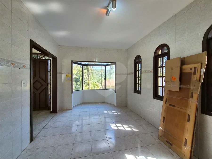 Casa à venda ou para alugar com 4 suítes no condomínio Parque Imperial da Cantareira, Mairiporã - SP