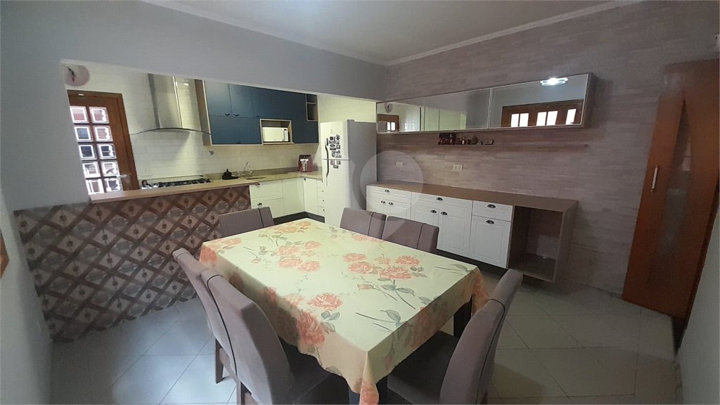Sobrado à venda com 3 quartos, sendo 1 suíte, em Jardim Prudência, São Paulo, SP