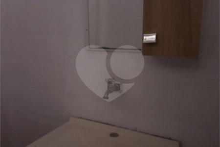Sobrado à venda com 3 quartos em Vila Romana, São Paulo, SP