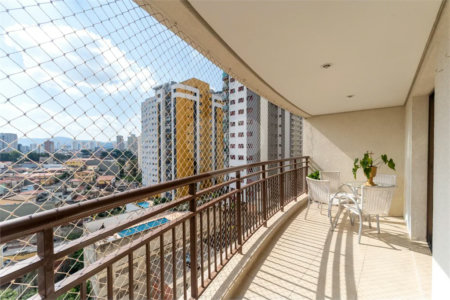 Apartamento à venda com 3 suítes em Santa Teresinha, São Paulo, SP