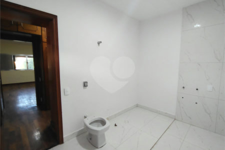 Casa à venda ou para alugar com 5 quartos, sendo 3 suítes, em Vila Maria, Itapetininga, SP
