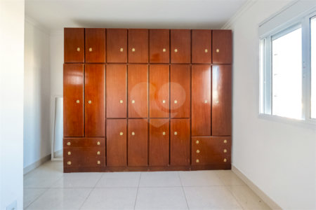 Apartamento à venda com 3 quartos, sendo 1 suíte, em Jardim Parque Morumbi, São Paulo, SP