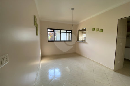 Casa à venda com 3 quartos, sendo 1 suíte,  em Distrito Industrial do Lageado, Salto, SP