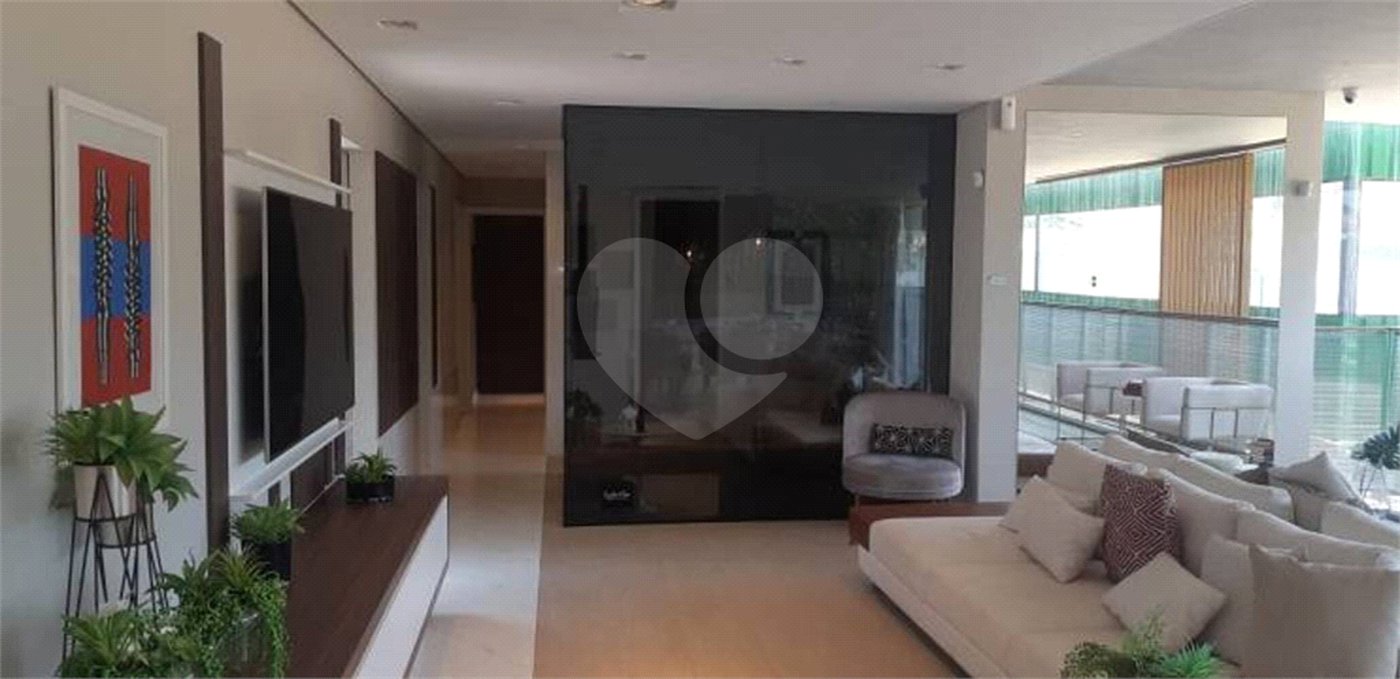 Apartamento à venda com 3 quartos, sendo 2 suítes, em Jardim das Acácias, São Paulo, SP