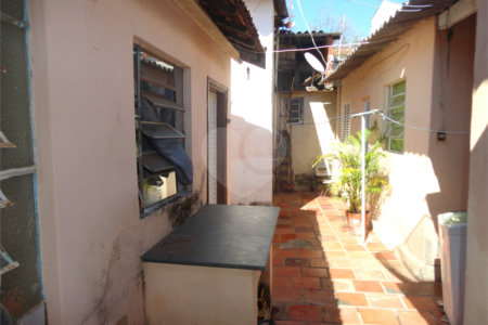 Casa à venda com 2 quartos em Vila Bissoto, Valinhos, SP