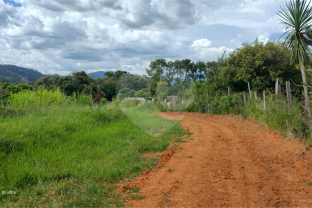 GLEBAS RURAIS EM PIRACAIA A PARTIR 20.000 M², EXCELENTE PARA CHÁCARAS E FAZENDINHAS