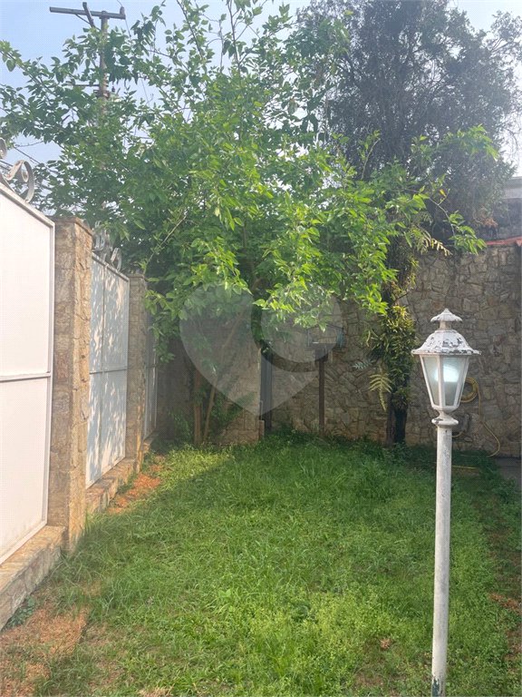 Sobrado à venda com 6 quartos, sendo 3 suítes,  em Dos Casa, São Bernardo do Campo, SP