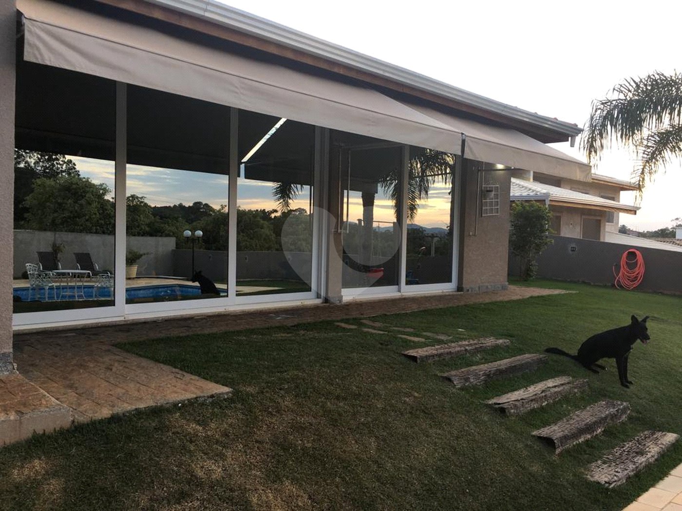 Casa à venda com 3 suítes em Condomínio Serra da Estrela, Atibaia, SP
