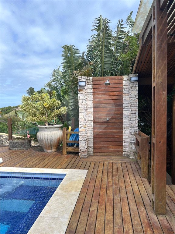 Casa à venda com 5 quartos, sendo 4 suítes,  em Albatroz, Armação dos Búzios, RJ