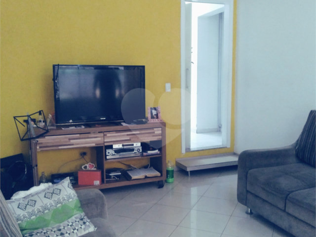 Casa à venda com 3 quartos, sendo 1 suíte,  em Santana, São Paulo, SP