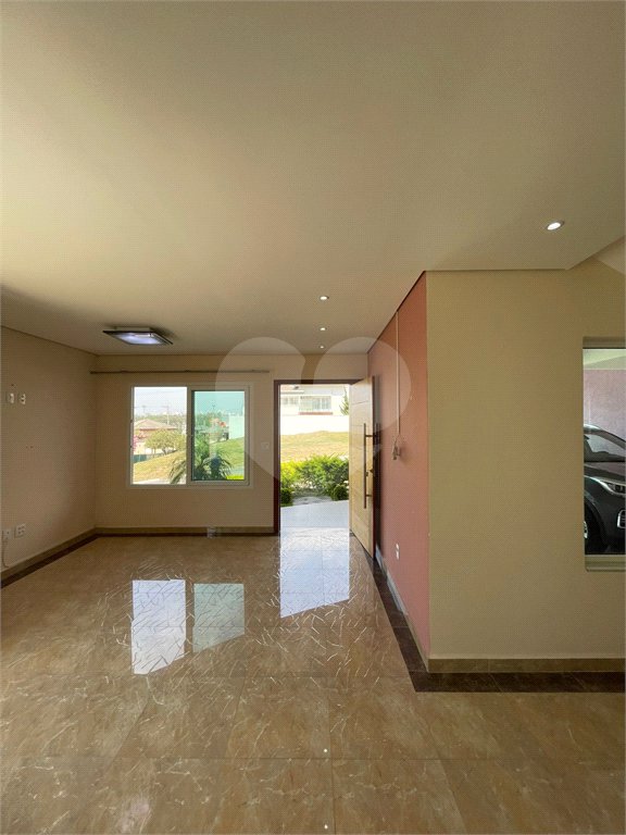 Casa à venda ou para alugar com 3 quartos, sendo 1 suíte, no condomínio Villagio Bella Citta, Mogi das Cruzes - SP