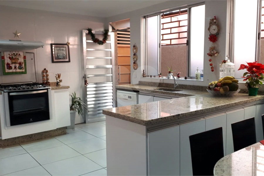 Sobrado à venda com 6 quartos, sendo 2 suítes,  em Limão, São Paulo, SP