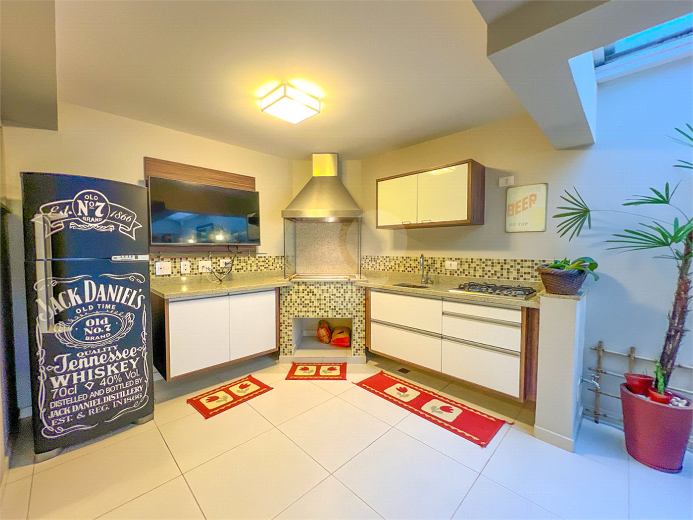 Casa à venda com 4 quartos, sendo 2 suítes,  no condomínio Floradas da Serra, São Paulo - SP
