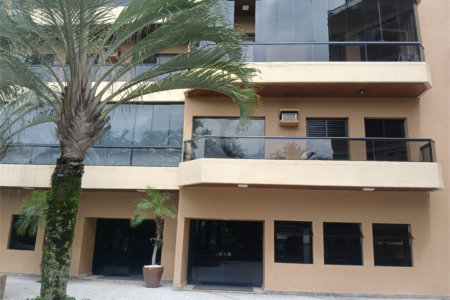 Apartamento à venda com 3 quartos, sendo 1 suíte,  em Enseada, Guarujá, SP