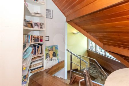 Casa à venda com 4 quartos, sendo 2 suítes, em Jardim Marajoara, São Paulo, SP