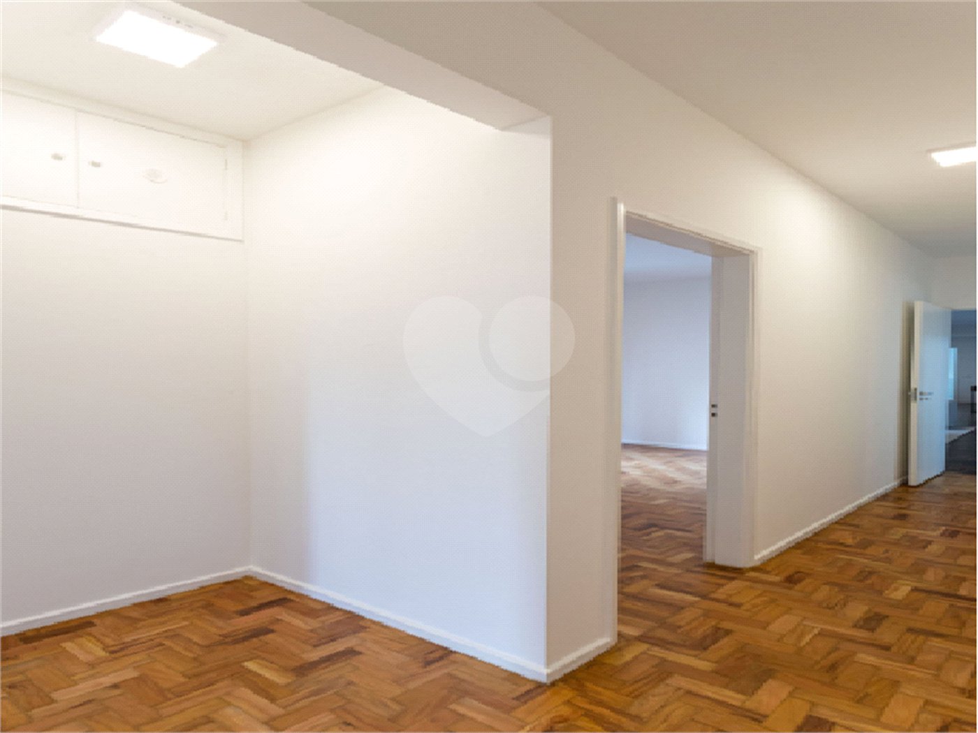 Apartamento à venda com 3 quartos, sendo 1 suíte, em Itaim Bibi, São Paulo, SP