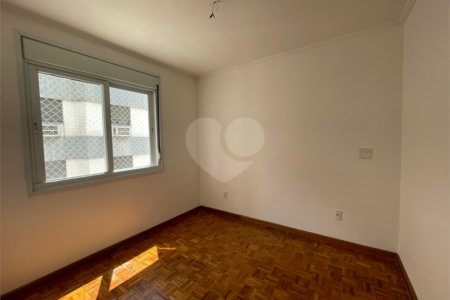 Apartamento à venda com 3 quartos, sendo 1 suíte, em Itaim Bibi, São Paulo, SP