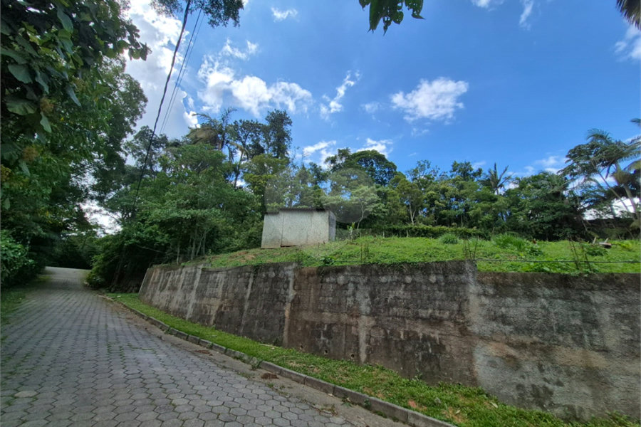 Casa à venda no condomínio Jardim da Montanha I, Mairiporã - SP