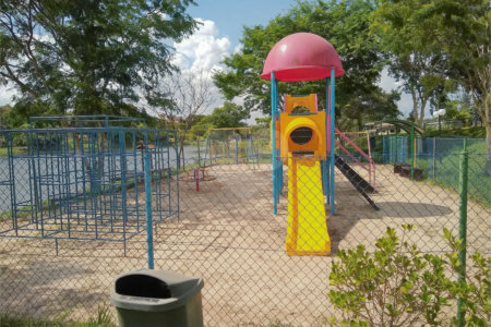 Casa à venda com 4 quartos, sendo 2 suítes,  no condomínio Acmti - Colinas do Mosteiro, Terras de Itaici e Recanto dos Pássaros, Indaiatuba - SP