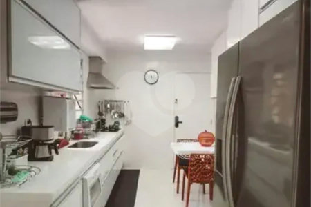 Apartamento à venda com 3 quartos, sendo 1 suíte, em Carandiru, São Paulo, SP