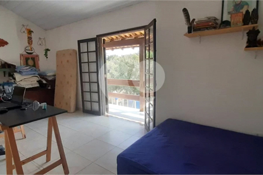 Sobrado à venda com 5 quartos, sendo 1 suíte, em Olho D'água, Mairiporã, SP
