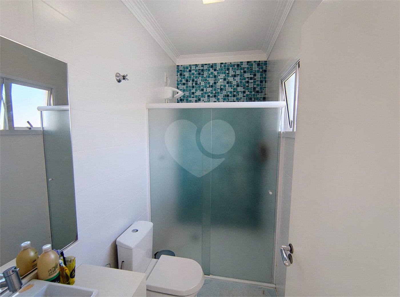 Casa à venda com 3 quartos, sendo 1 suíte,  em Horto Santo Antonio, Jundiaí, SP