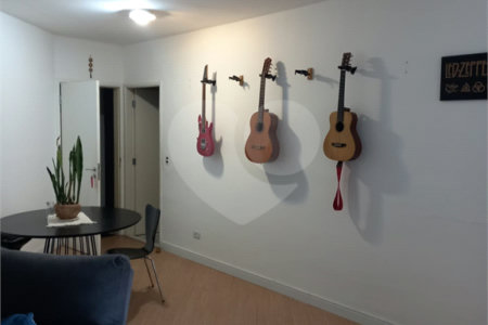 Apartamento à venda com 3 quartos, sendo 1 suíte,  em Vila Olímpia, São Paulo, SP