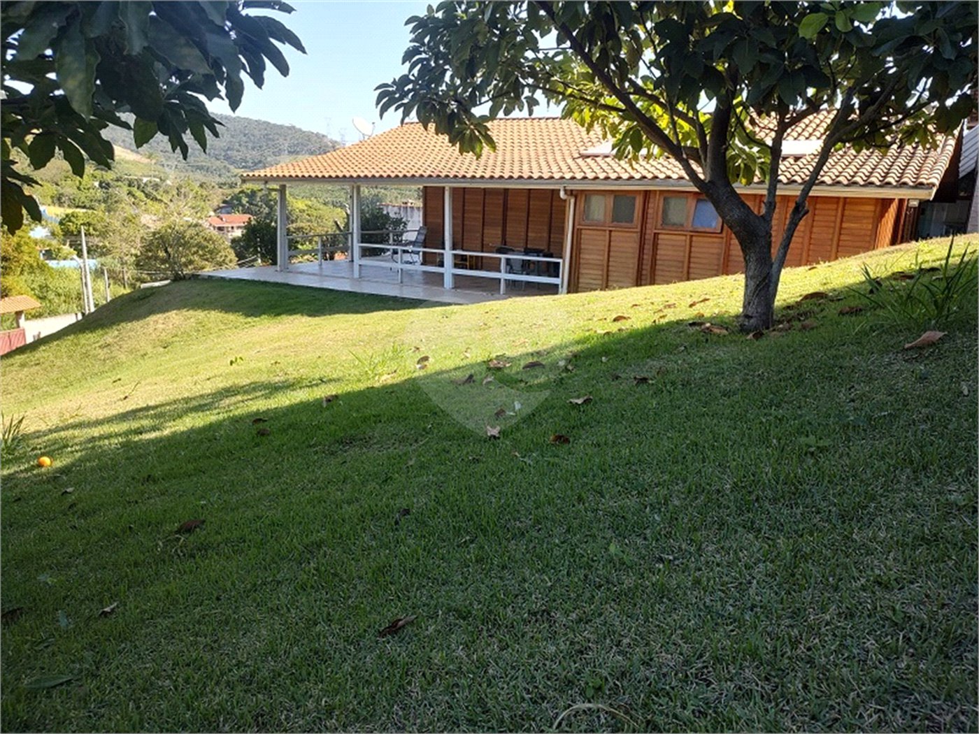 Chácara à venda com 4 quartos, sendo 1 suíte, em Chácaras Fernão Dias, Atibaia, SP