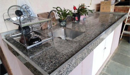 Chácara à venda com 4 quartos, sendo 1 suíte, em Vila Santa Helena, Atibaia, SP