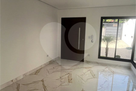 Sobrado à venda ou para alugar com 3 suítes em Jardim do Lago, Atibaia, SP
