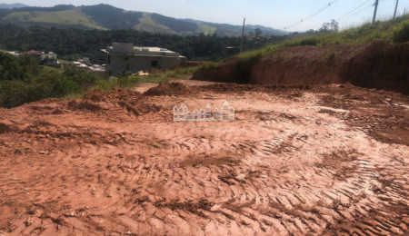 Terreno à venda no condomínio Alto da Floresta, Bom Jesus dos Perdões - SP