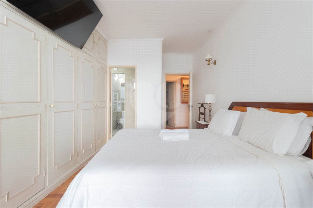Apartamento à venda com 3 quartos, sendo 1 suíte, em República, São Paulo, SP