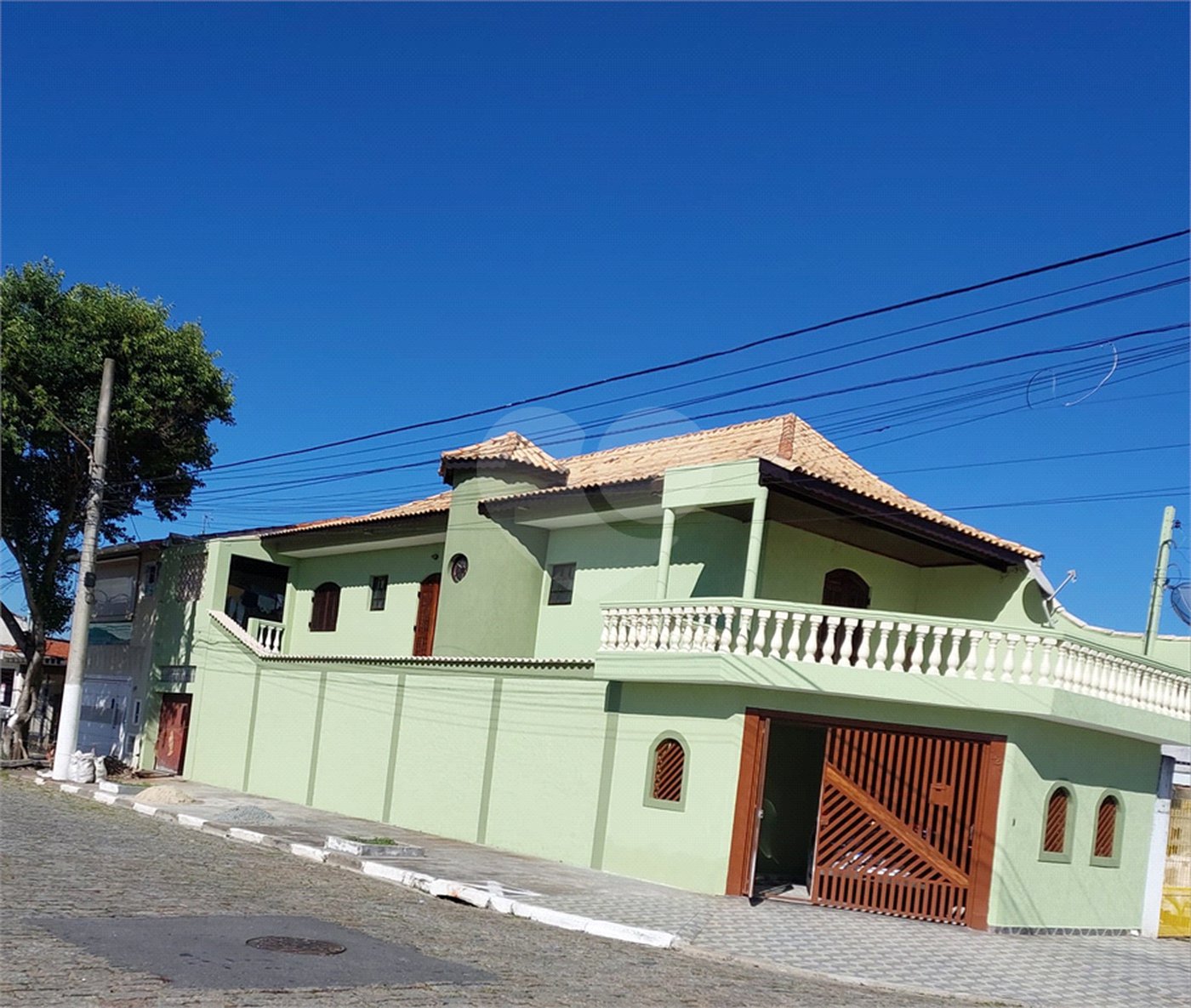 Casa à venda com 2 quartos, sendo 1 suíte, em Vila Maria de Maggi, Suzano, SP