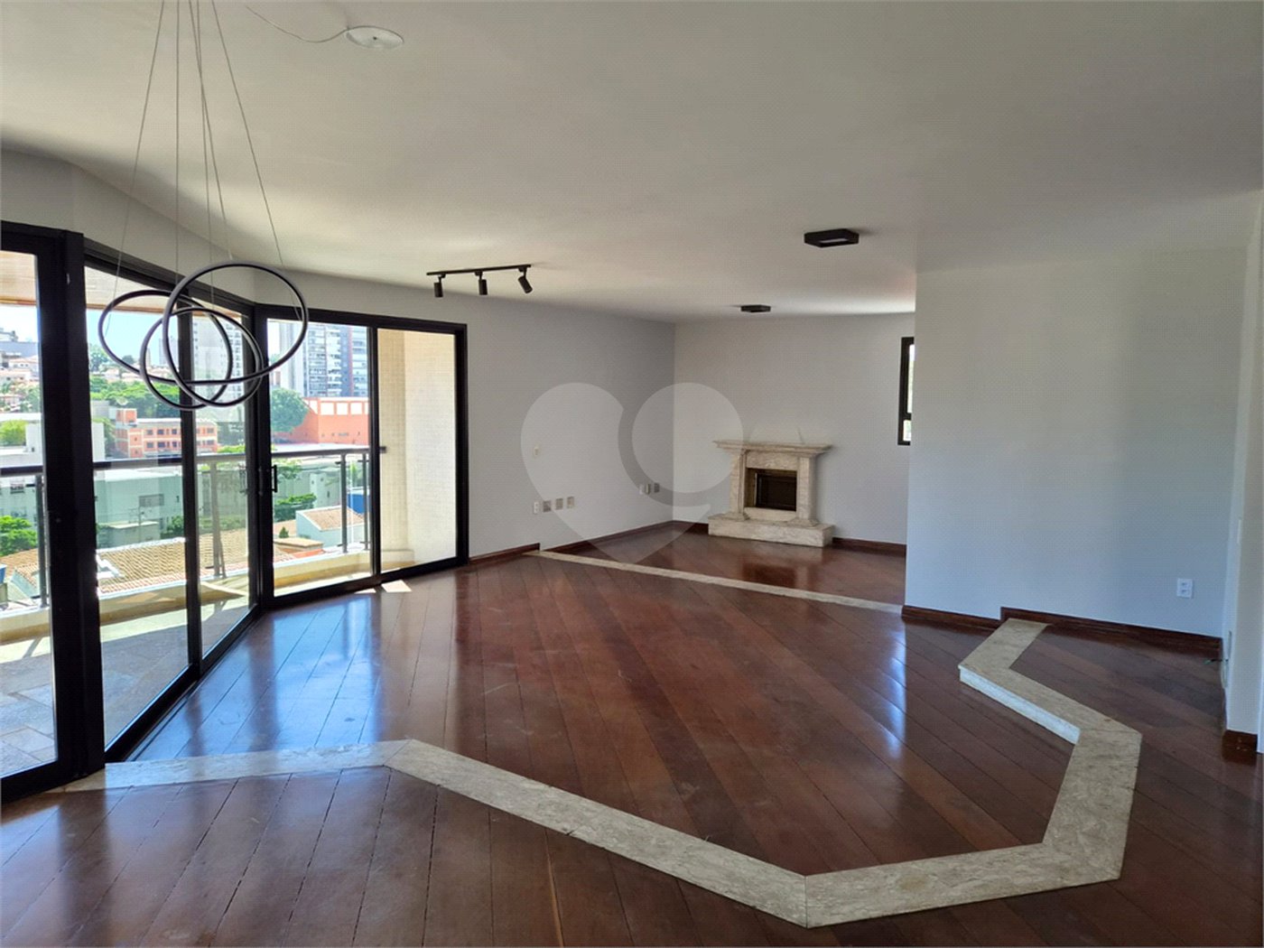 Apartamento à venda ou para alugar com 4 quartos, sendo 2 suítes, em Santana, São Paulo, SP