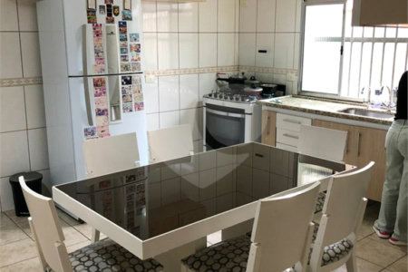 Casa à venda com 3 quartos, sendo 1 suíte, em Cidade Cruzeiro do Sul, Suzano, SP