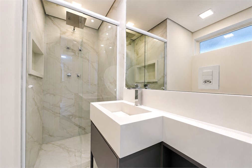 Apartamento à venda com 5 suítes em Parque Enseada, Guarujá, SP