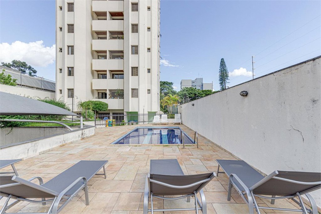 Apartamento à venda com 3 quartos, sendo 1 suíte, em Alto da Boa Vista, São Paulo, SP