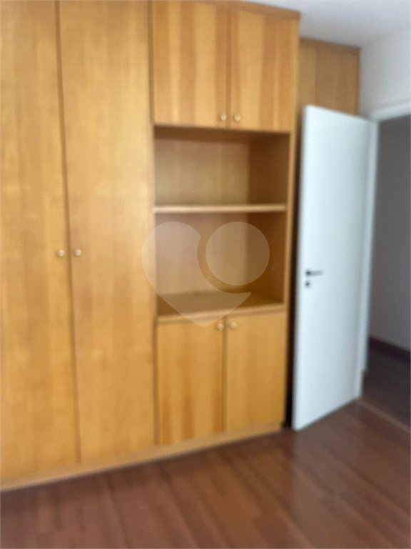 Apartamento para alugar com 3 quartos, sendo 1 suíte, em Indianópolis, São Paulo, SP
