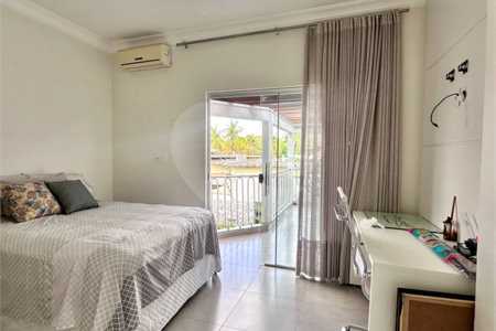 Sobrado à venda com 4 suítes em Jardim Shangri-lá, Cuiabá, MT