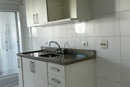 Apartamento para alugar com 3 quartos, sendo 1 suíte, em Parque Reboucas, São Paulo, SP
