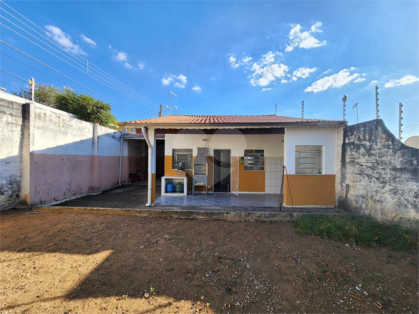 Casa à venda com 2 quartos no Centro, Poá, SP