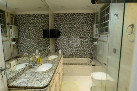 Apartamento à venda com 5 quartos, sendo 2 suítes, em Tijuca, Rio de Janeiro, RJ